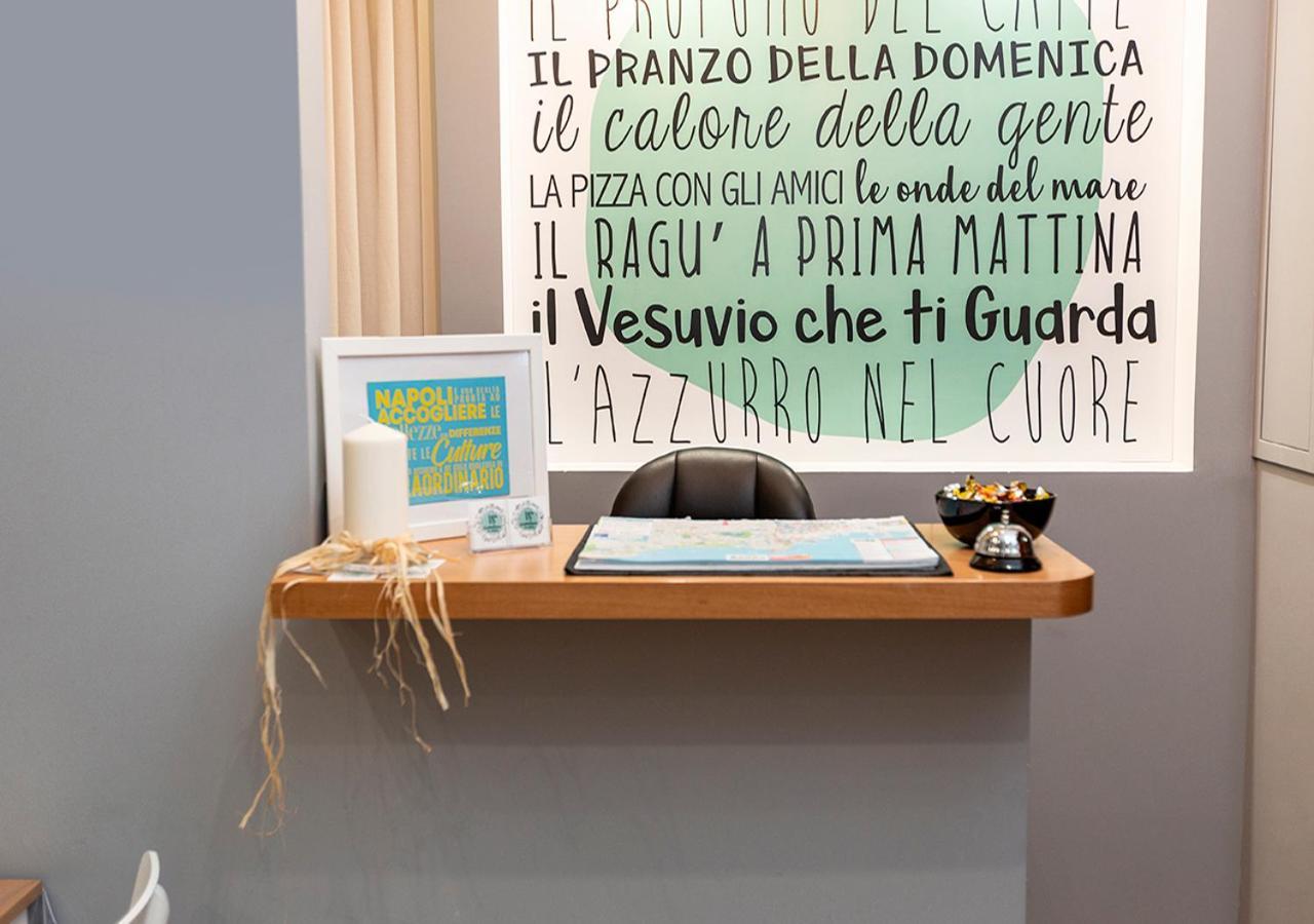 B&B Vico Milano 18 Naples Extérieur photo
